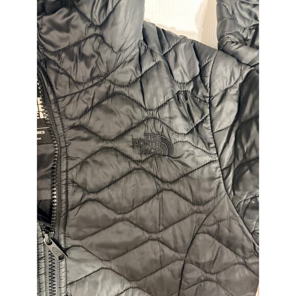 The North Face Black Women's Thermoball Parka Size Extra Small - Picture 6 of 9